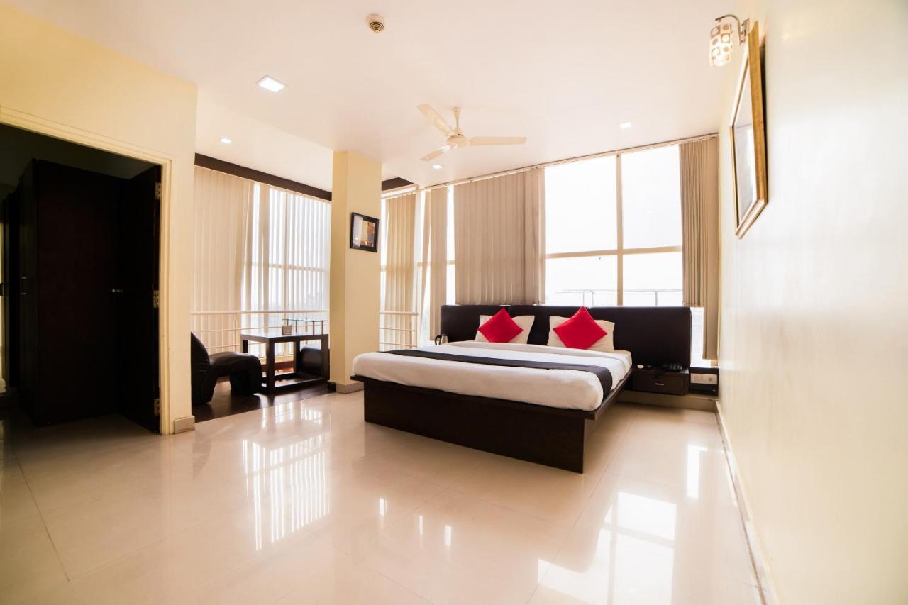 Super Capital O Raaga Grand Hotell Hyderabad Exteriör bild