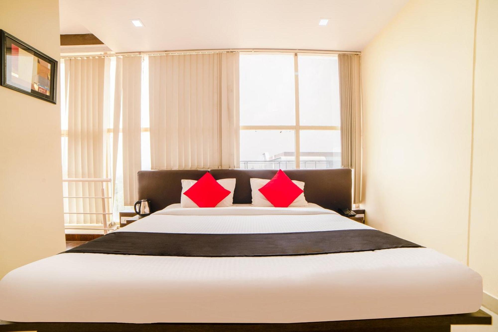 Super Capital O Raaga Grand Hotell Hyderabad Exteriör bild