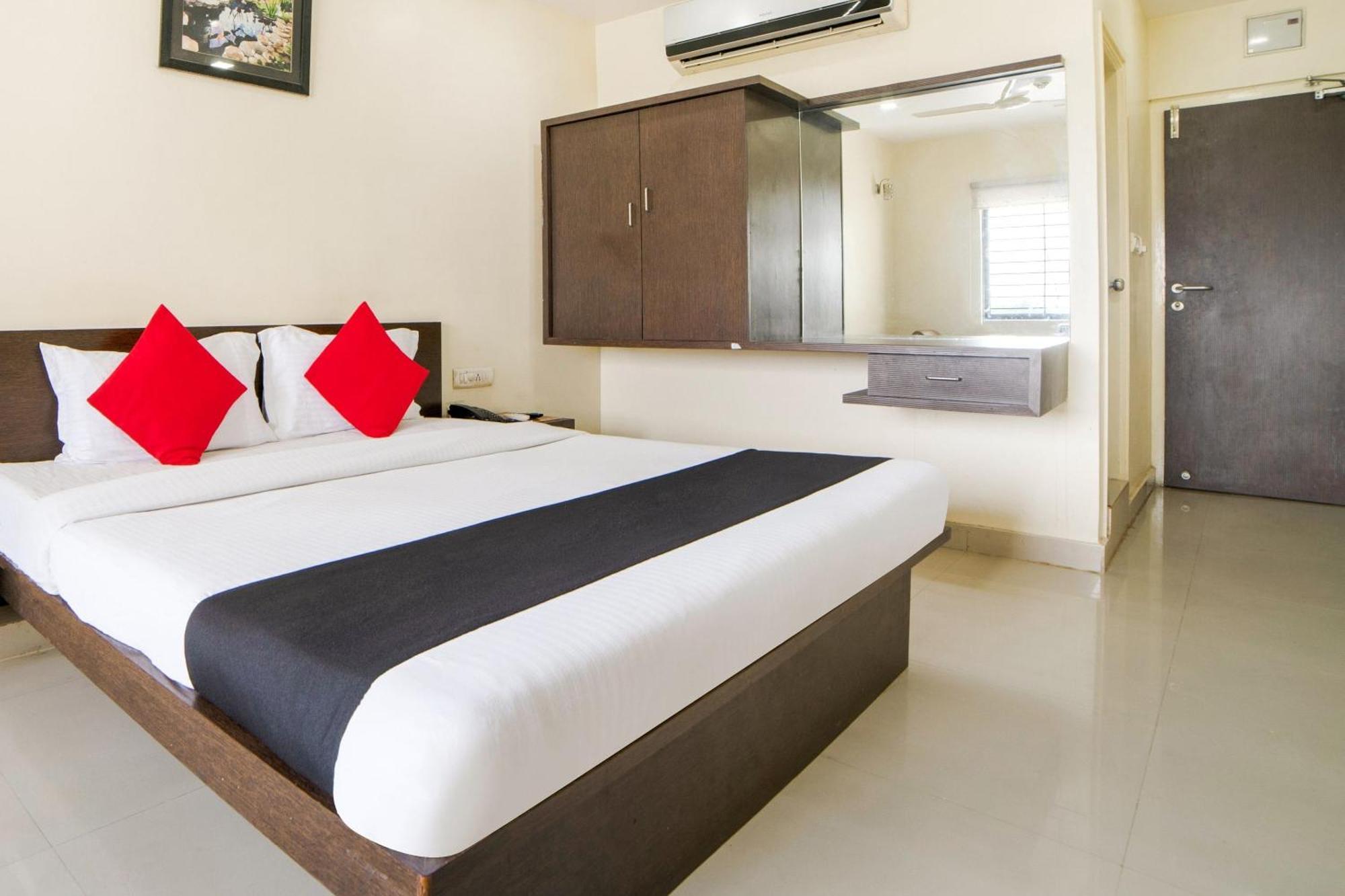 Super Capital O Raaga Grand Hotell Hyderabad Exteriör bild