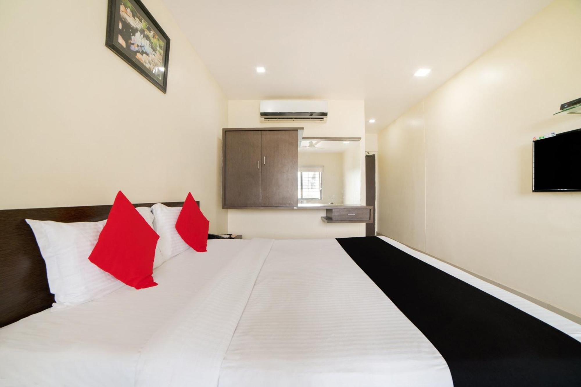 Super Capital O Raaga Grand Hotell Hyderabad Exteriör bild
