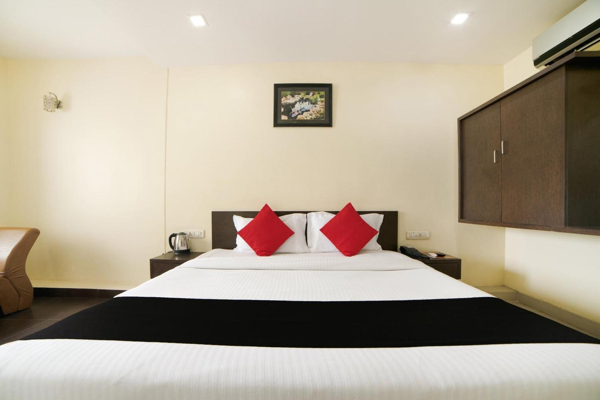 Super Capital O Raaga Grand Hotell Hyderabad Exteriör bild